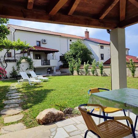 Vila Kuca Dumar Malinska Exteriér fotografie