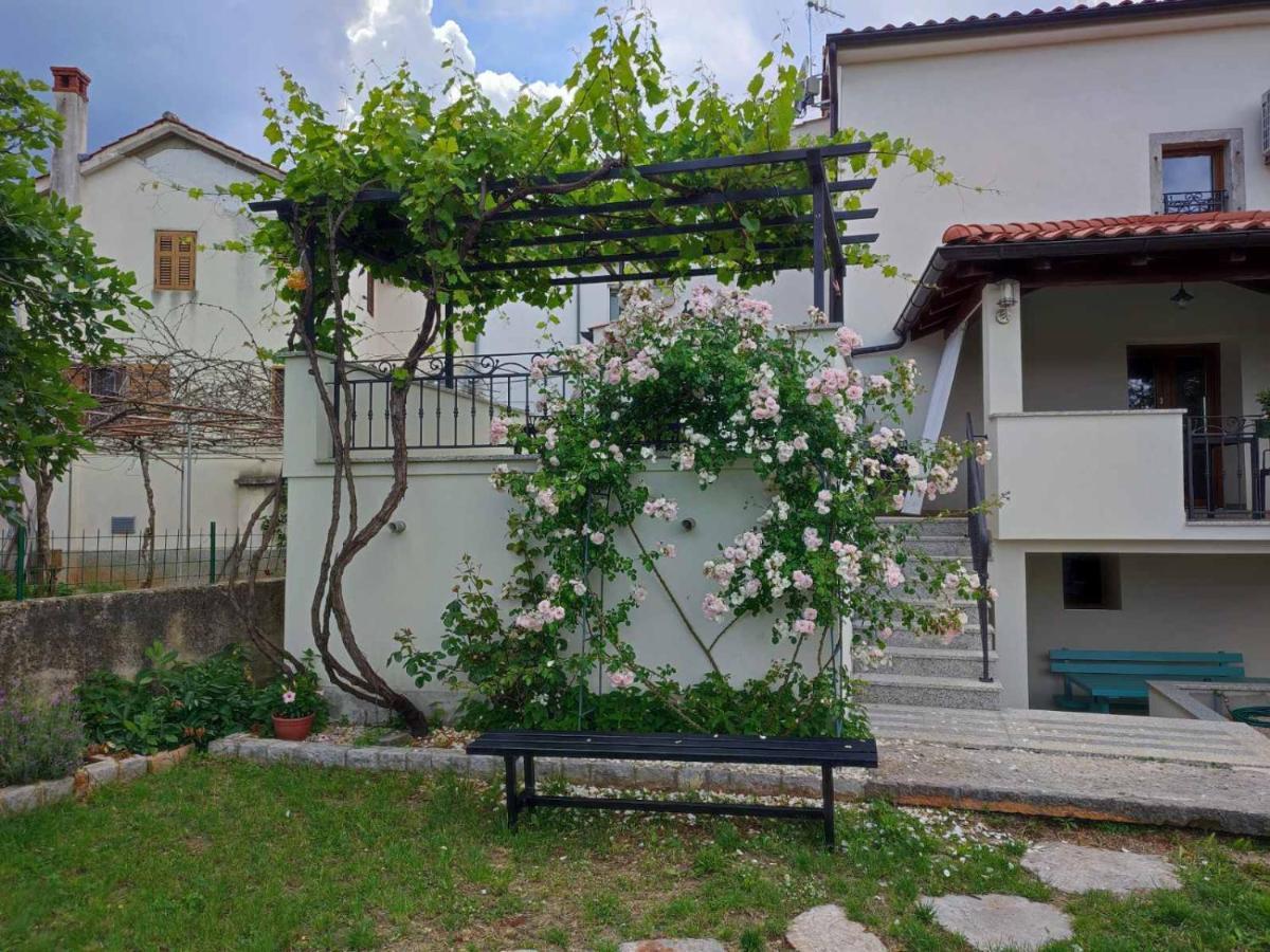 Vila Kuca Dumar Malinska Exteriér fotografie